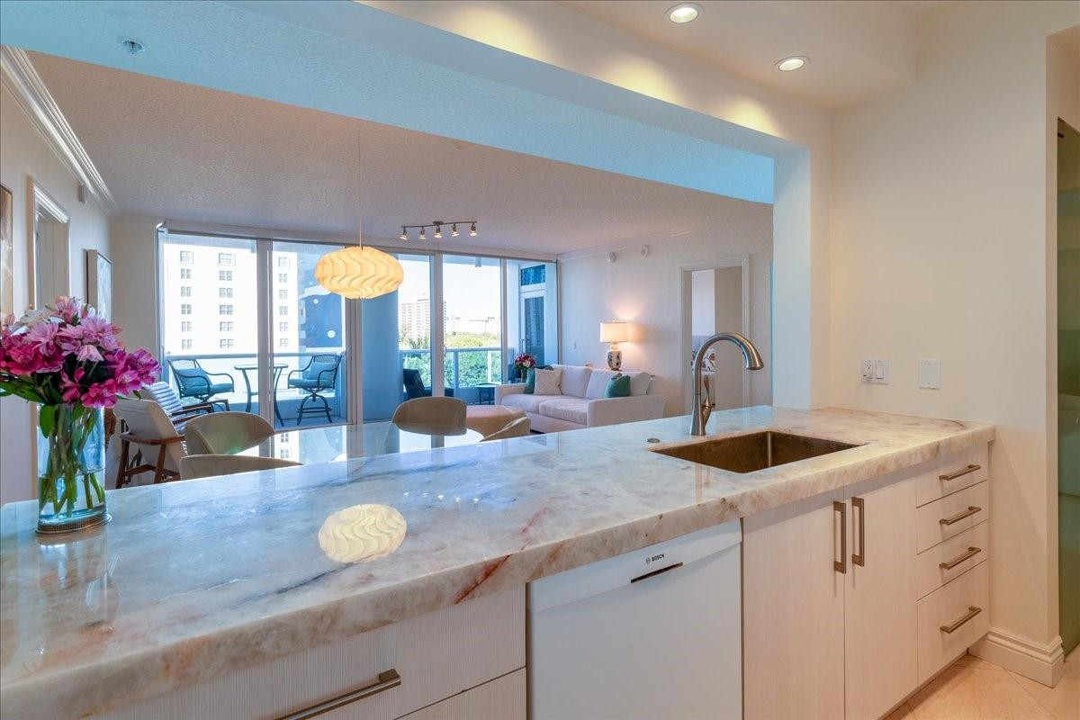 La Rive - Residential