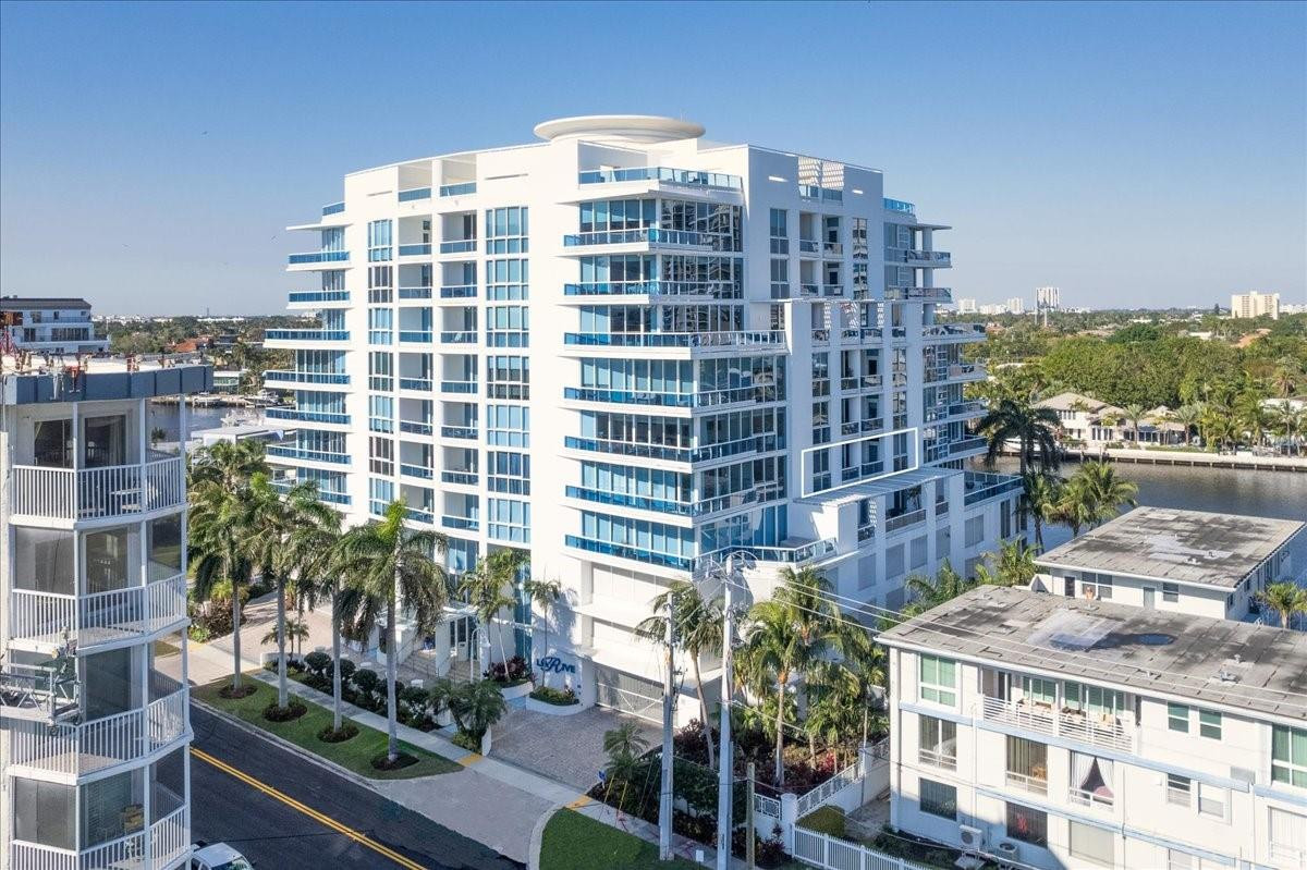 La Rive - Residential