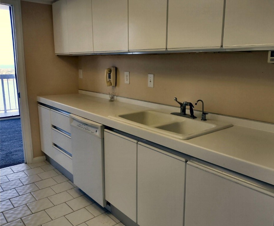 Old Port Cove Towers - Residential