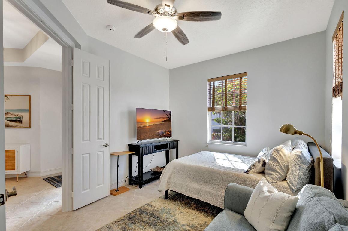 IBIS GOLF & COUNTRY CLUB - Residential Lease