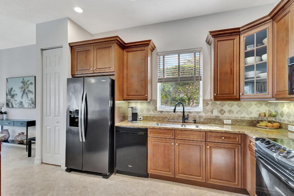 IBIS GOLF & COUNTRY CLUB - Residential Lease