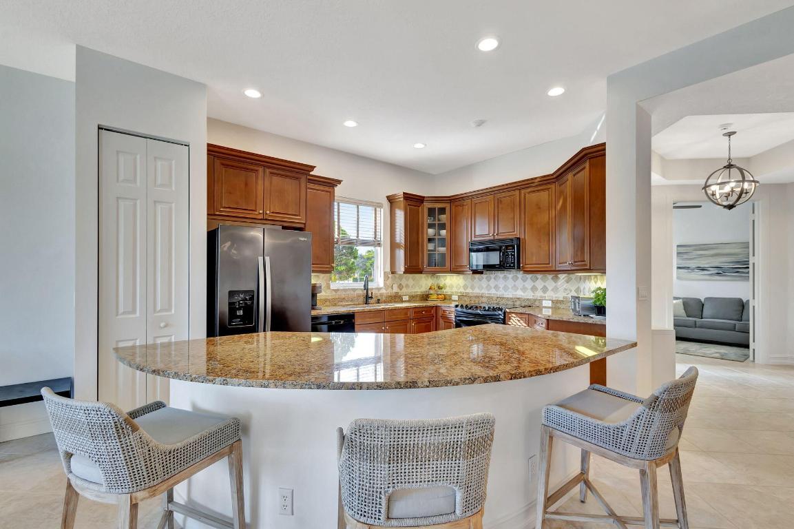 IBIS GOLF & COUNTRY CLUB - Residential Lease