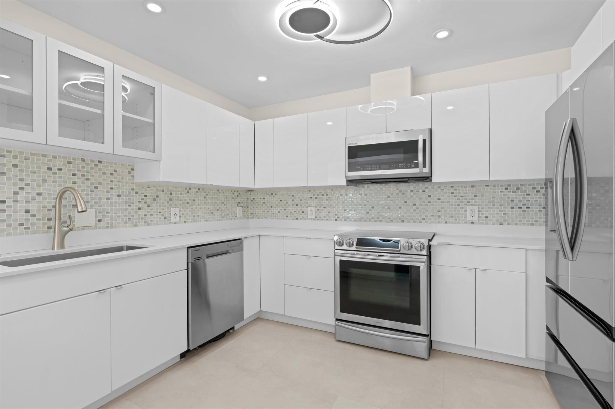 GARDEN ISLES SEC 8 - Residential Lease