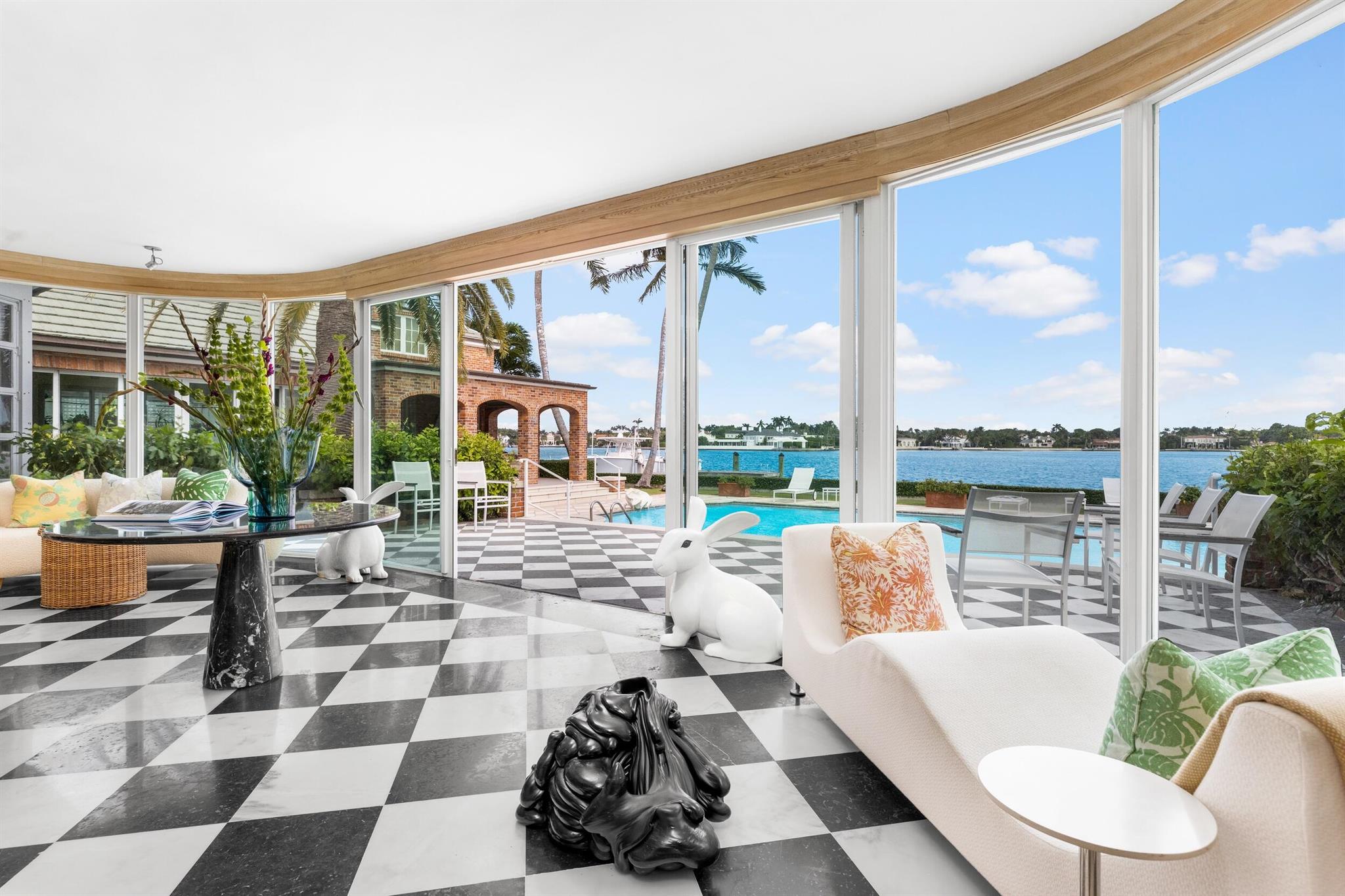 690 Island Drive