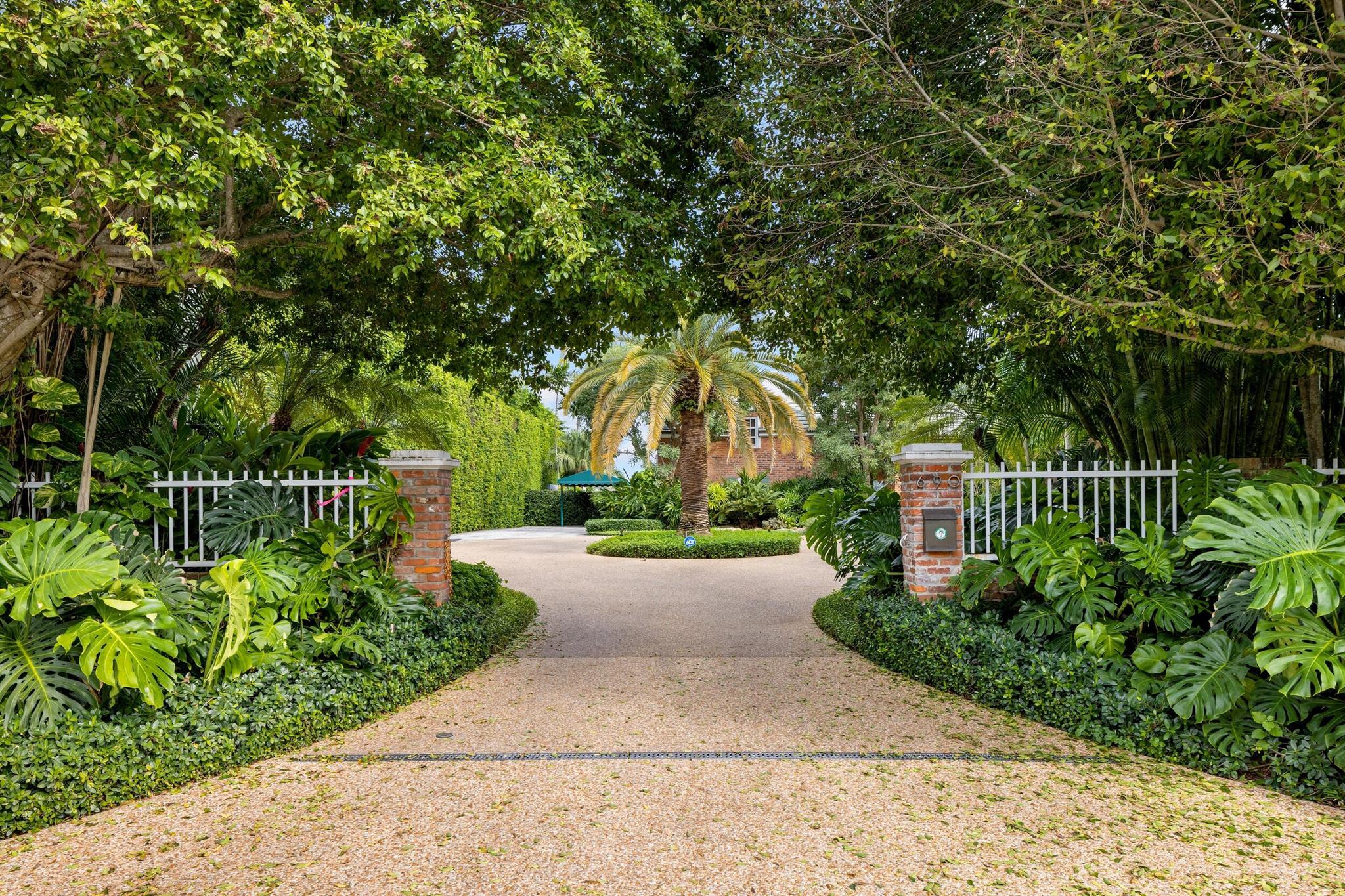 690 Island Drive