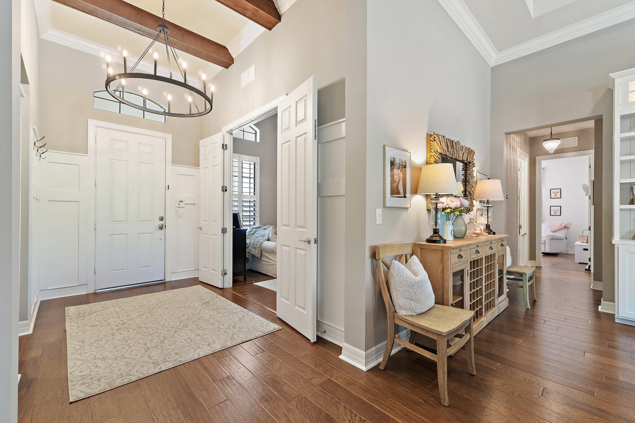 4560 SW Gossamer Circle