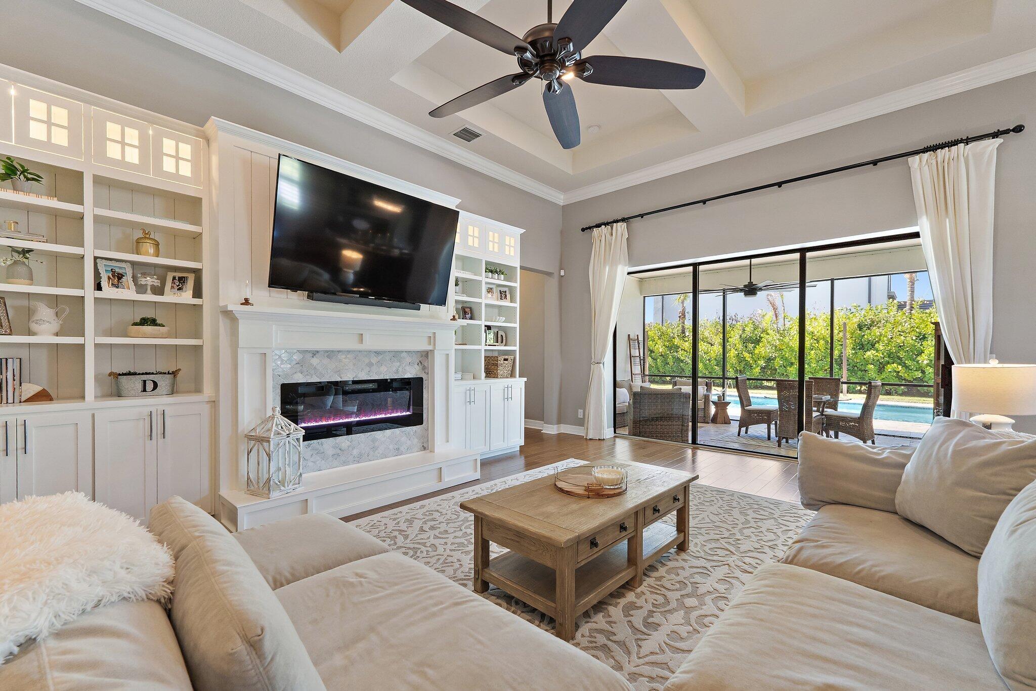 4560 SW Gossamer Circle