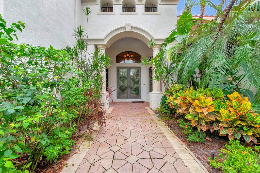 Photo of 7102 Via Mediterrania, Boca Raton, FL 33433 (MLS # R10925204)