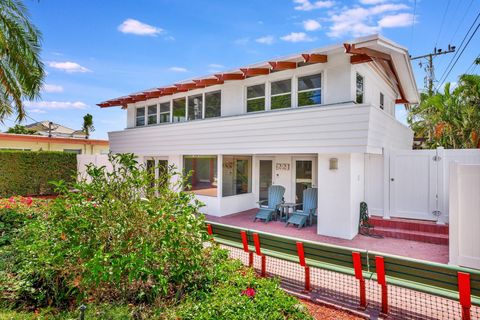 Single Family Residence in Lauderdale By The Sea FL 221 Washingtonia Ave Ave 19.jpg