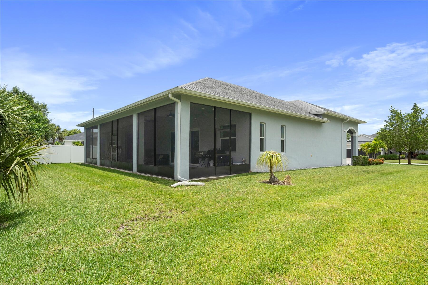 HUNTINGTON PLACE - Residential