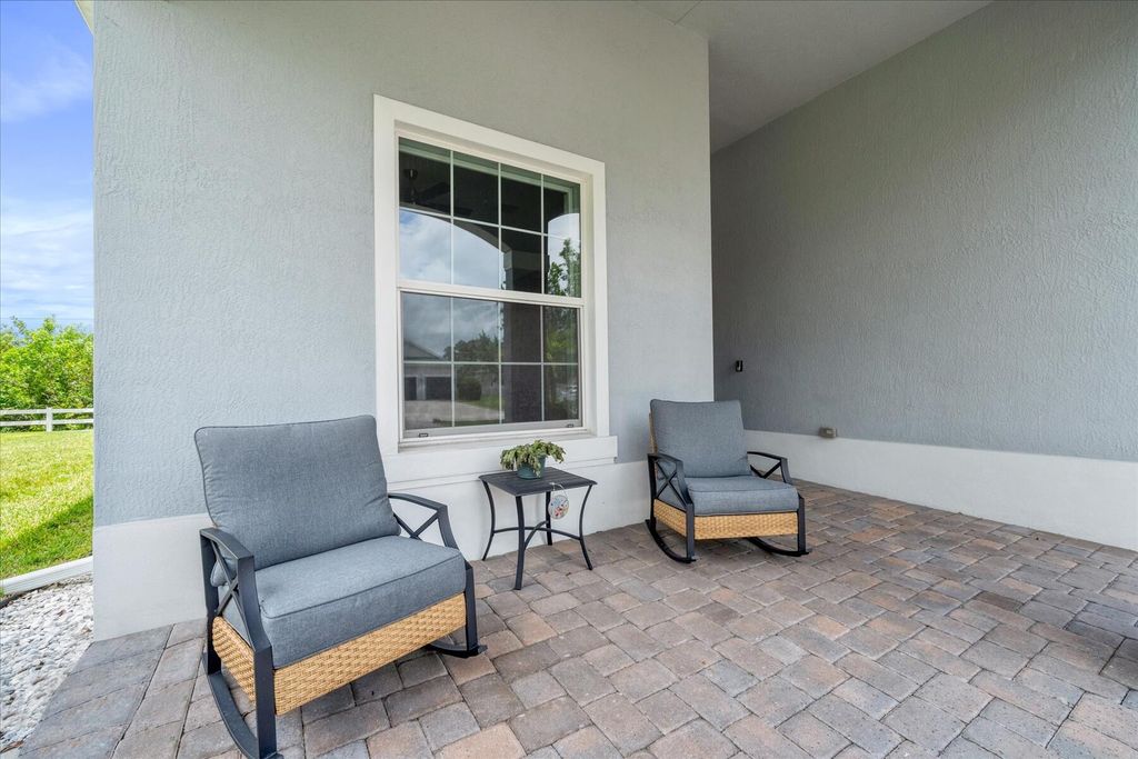 Photo of 6047 Sequoia Circle, Vero Beach, FL 32967 (MLS # R11150460)