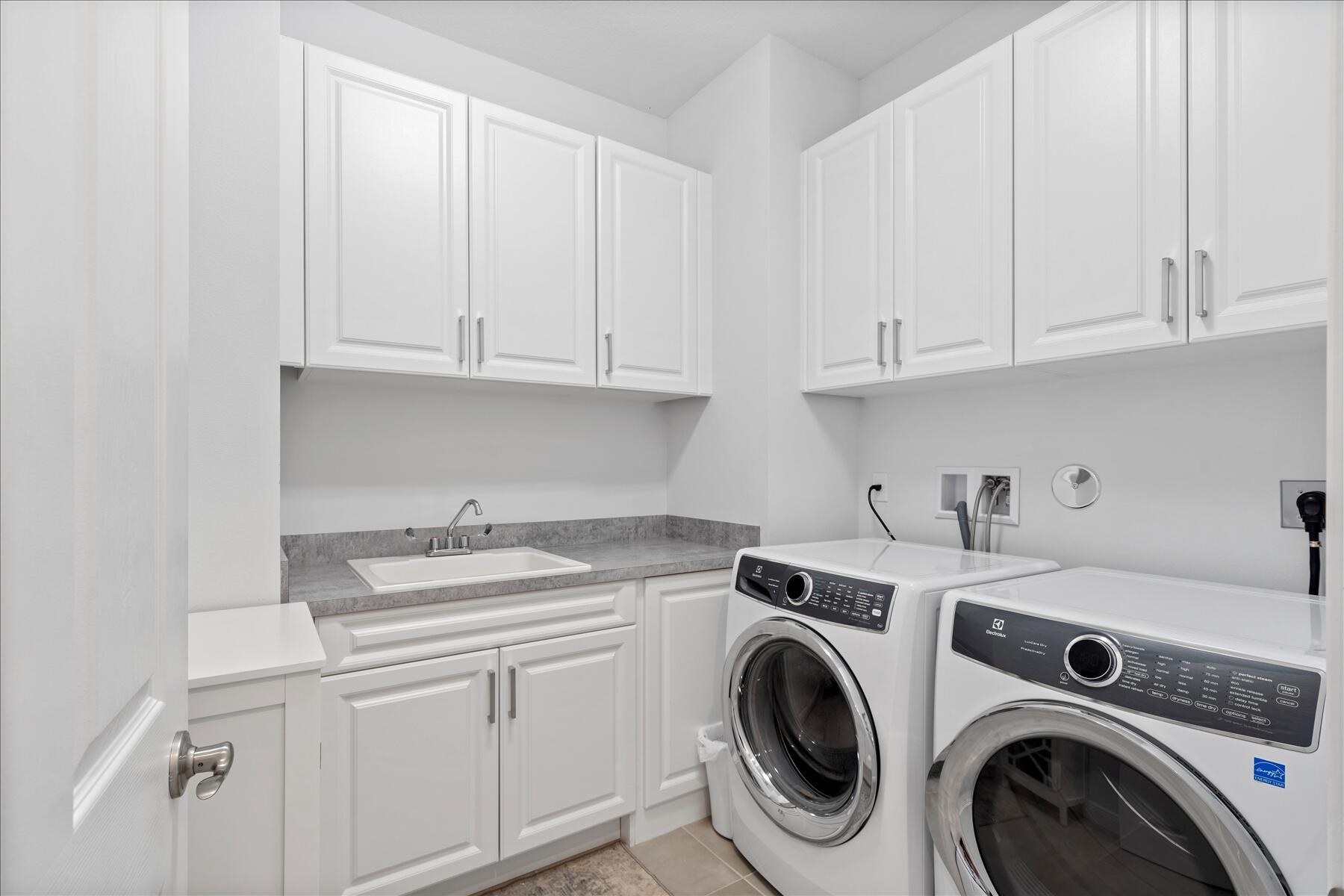 HUNTINGTON PLACE - Residential