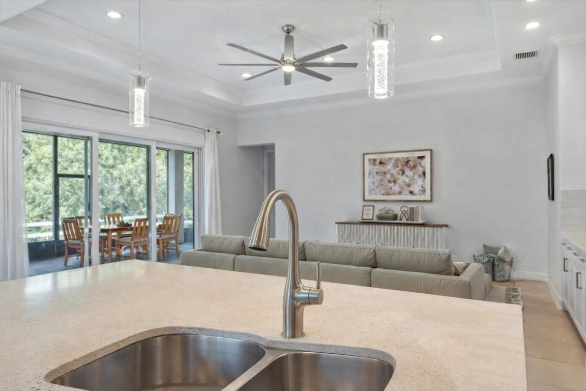 HUNTINGTON PLACE - Residential