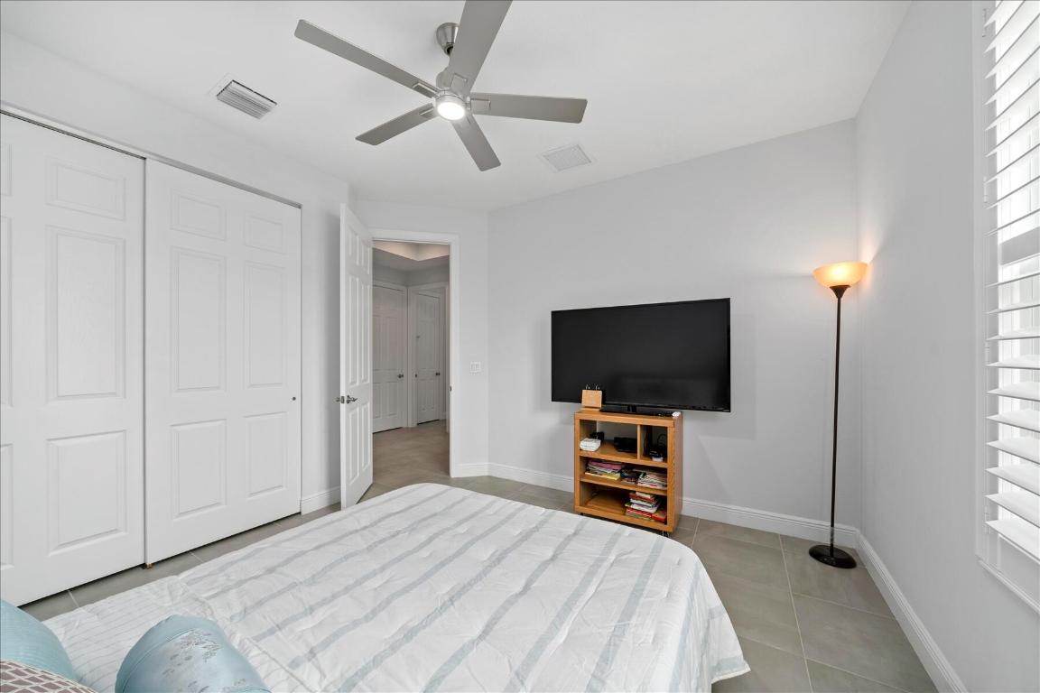 HUNTINGTON PLACE - Residential