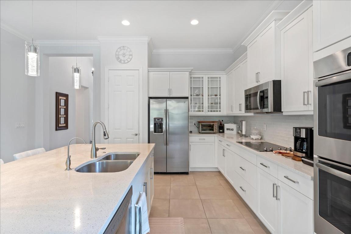 HUNTINGTON PLACE - Residential