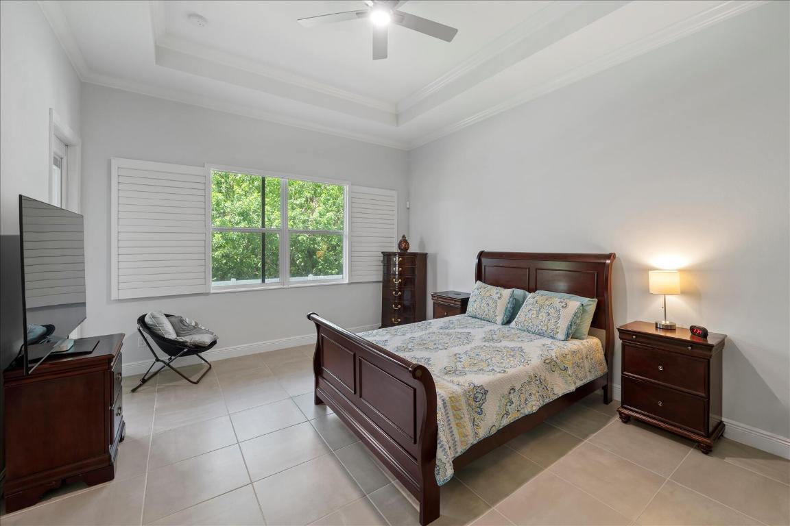 HUNTINGTON PLACE - Residential