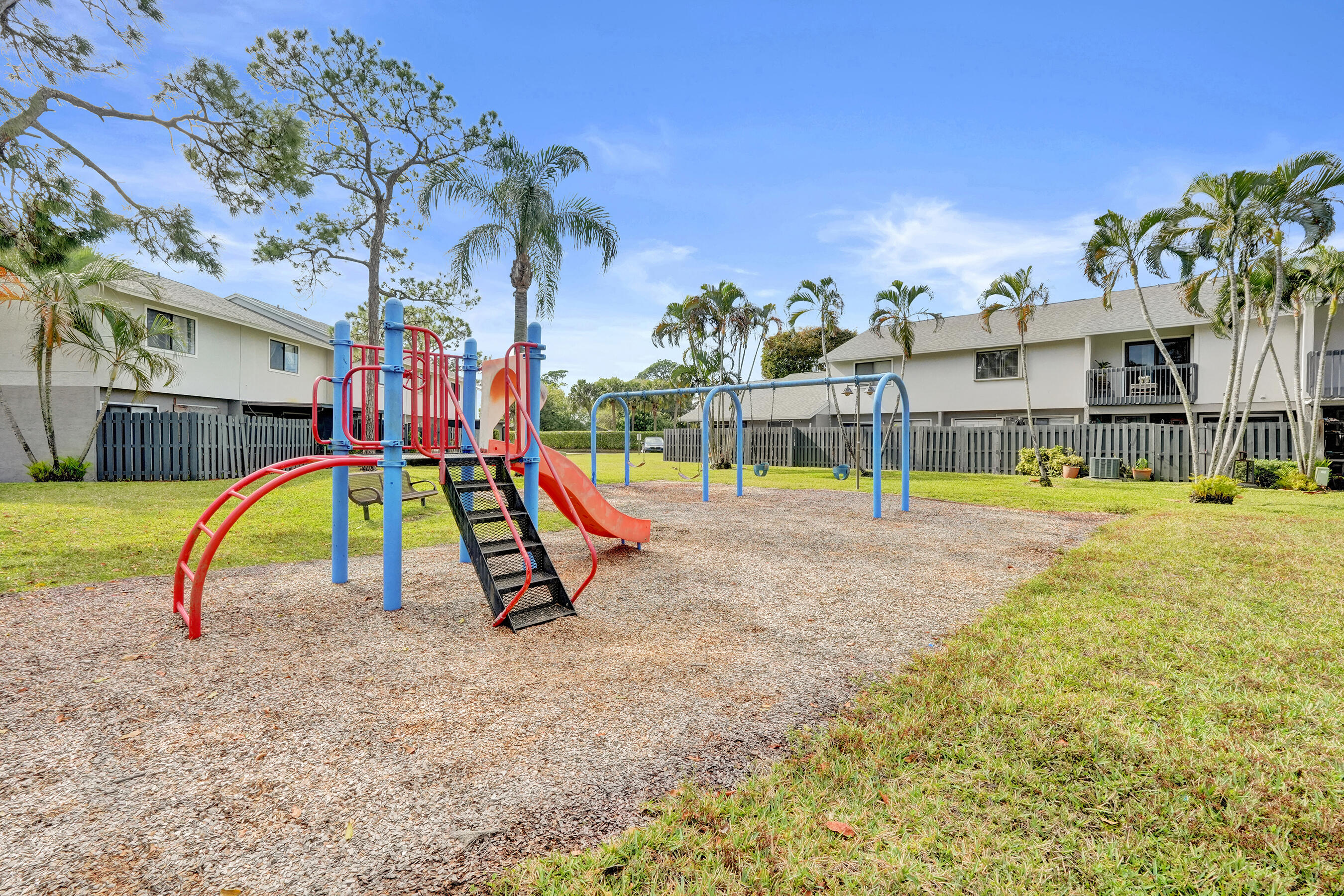 CANAL LAKE - Residential