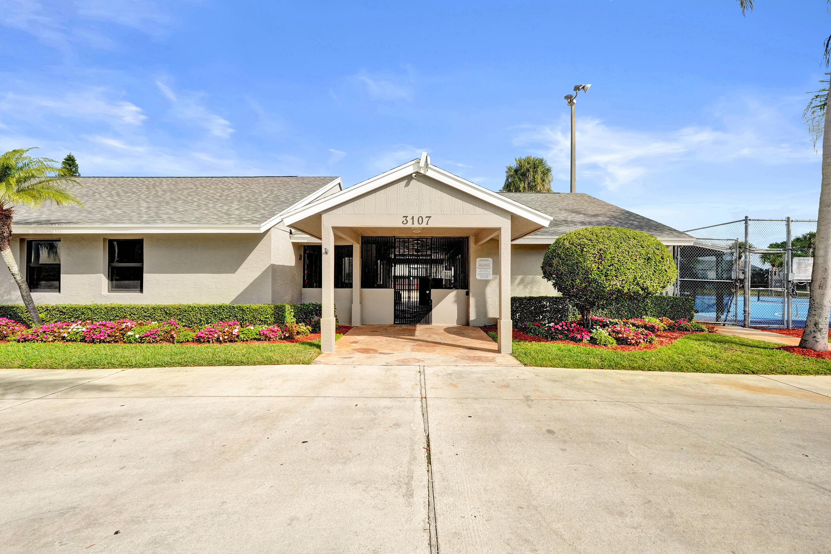 CANAL LAKE - Residential