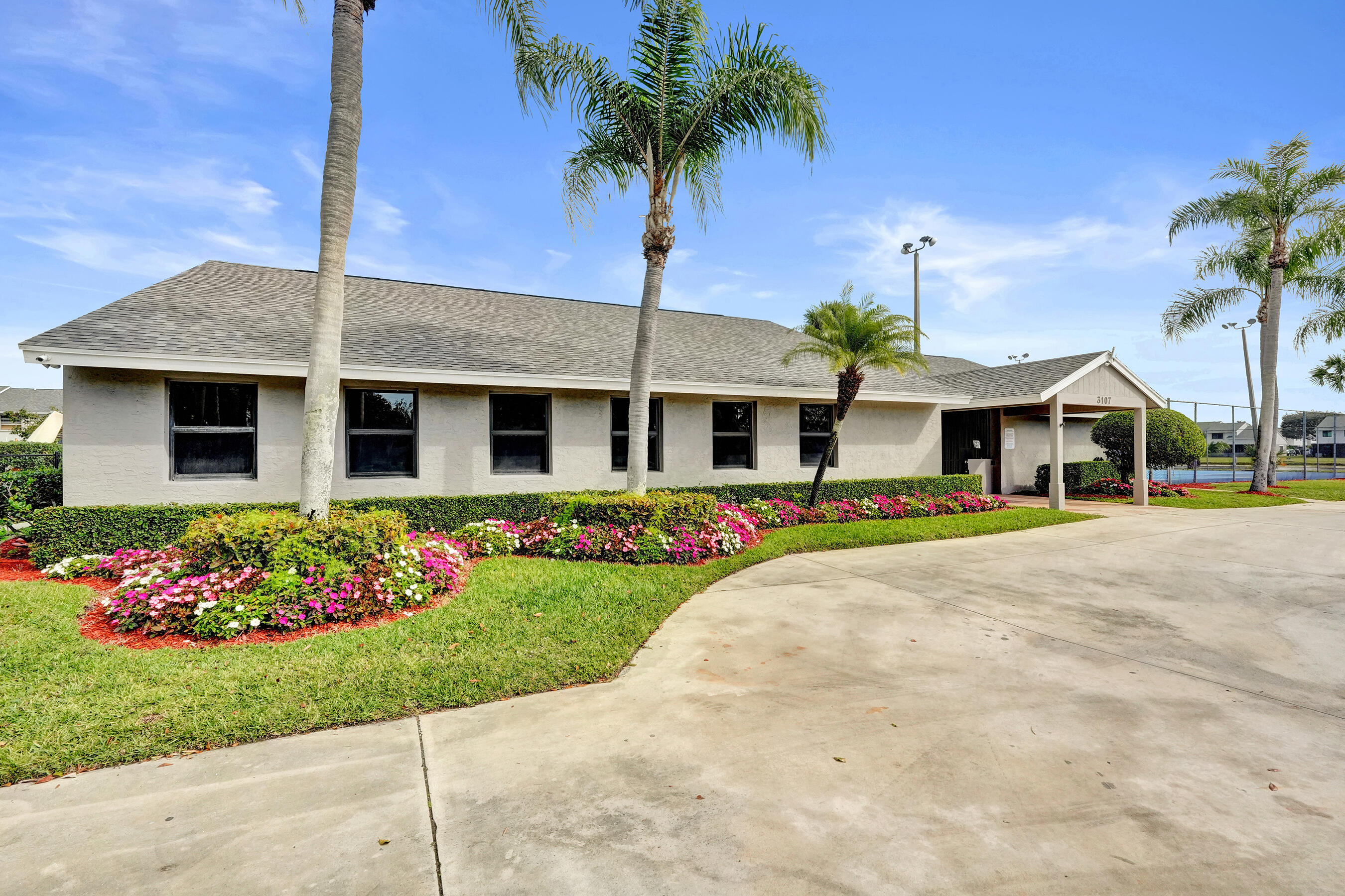 CANAL LAKE - Residential