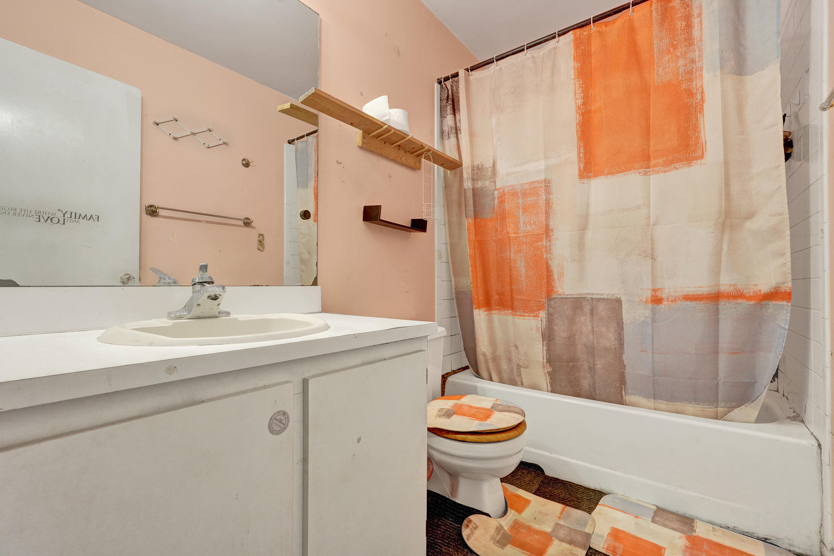 CANAL LAKE - Residential