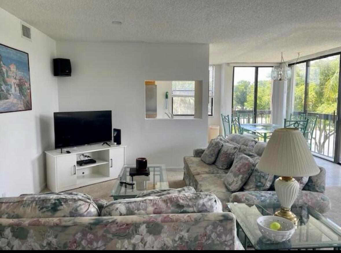 LAVERS DELRAY RACQUET CLU - Residential