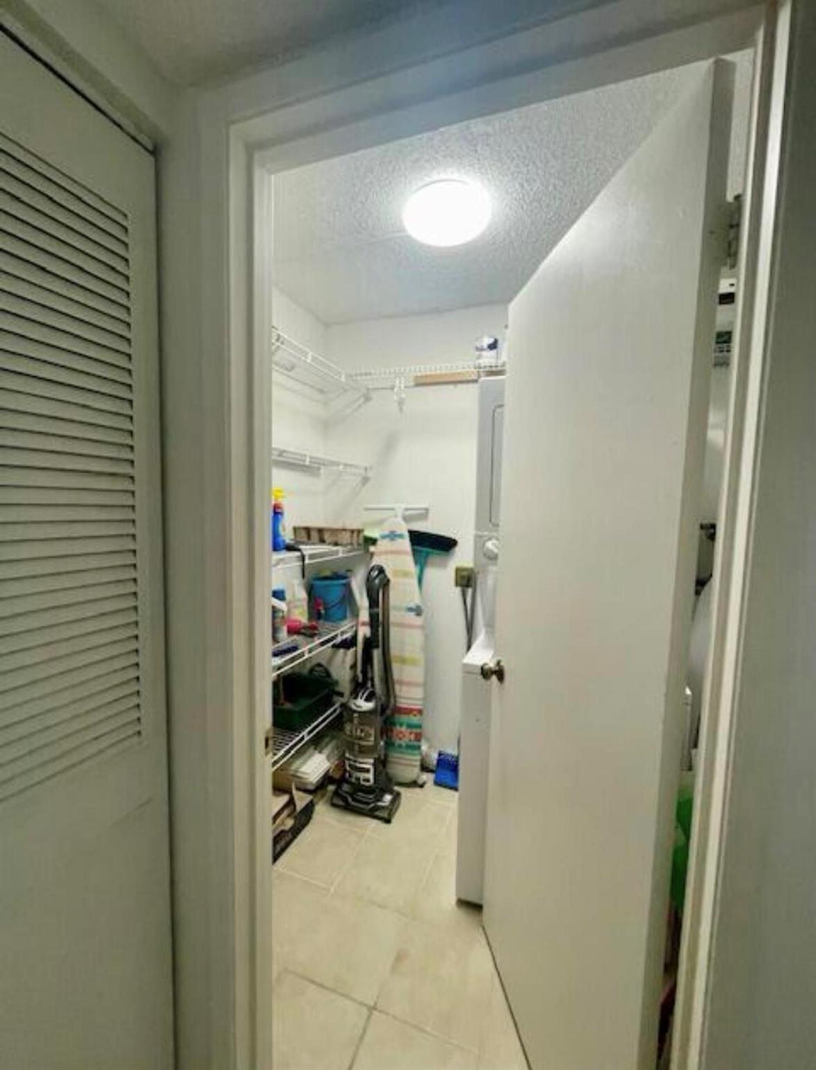 LAVERS DELRAY RACQUET CLU - Residential