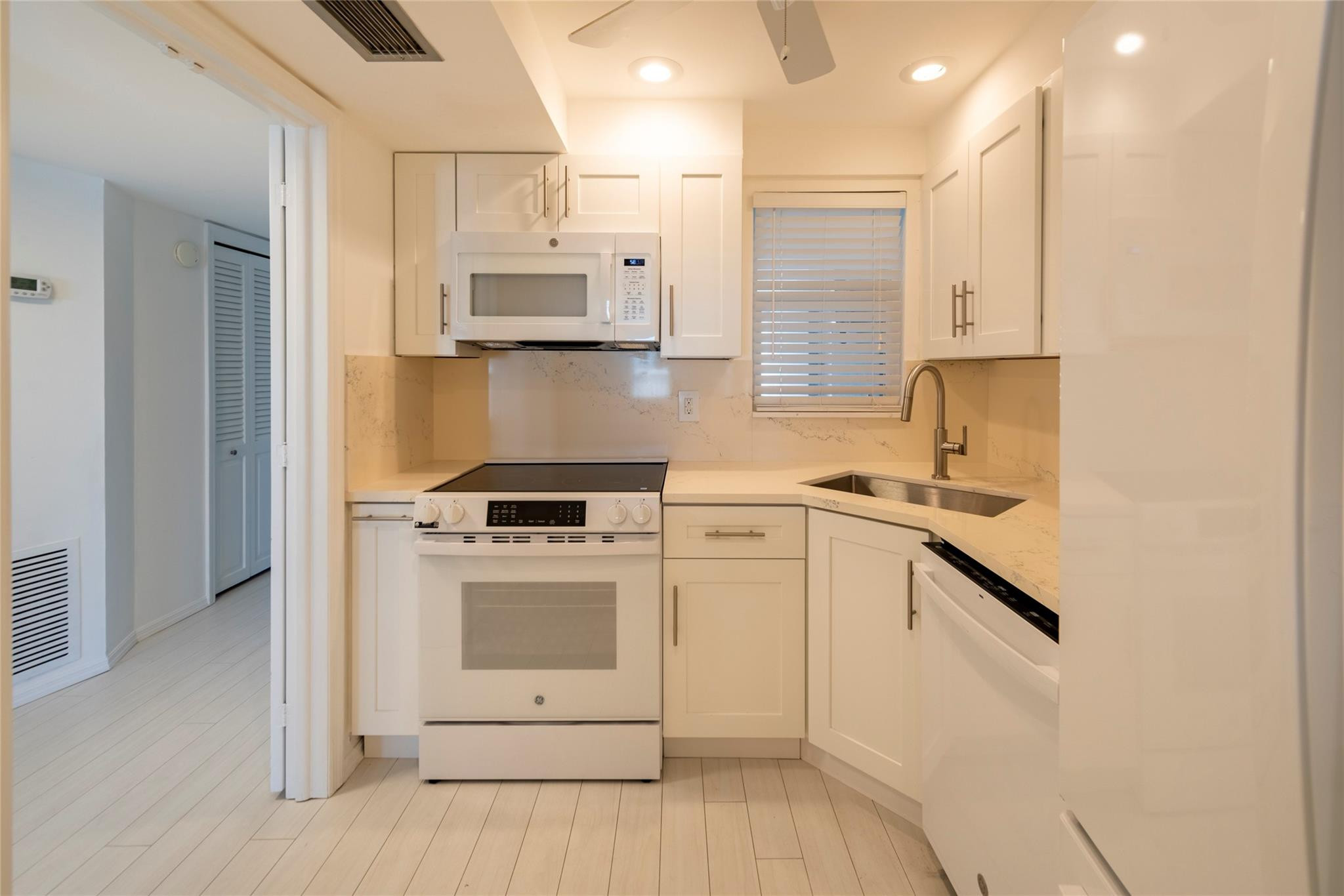 Wilshire East - Residential