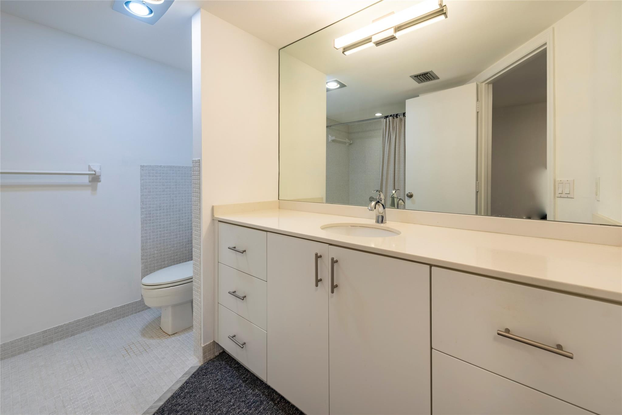 Wilshire East - Residential