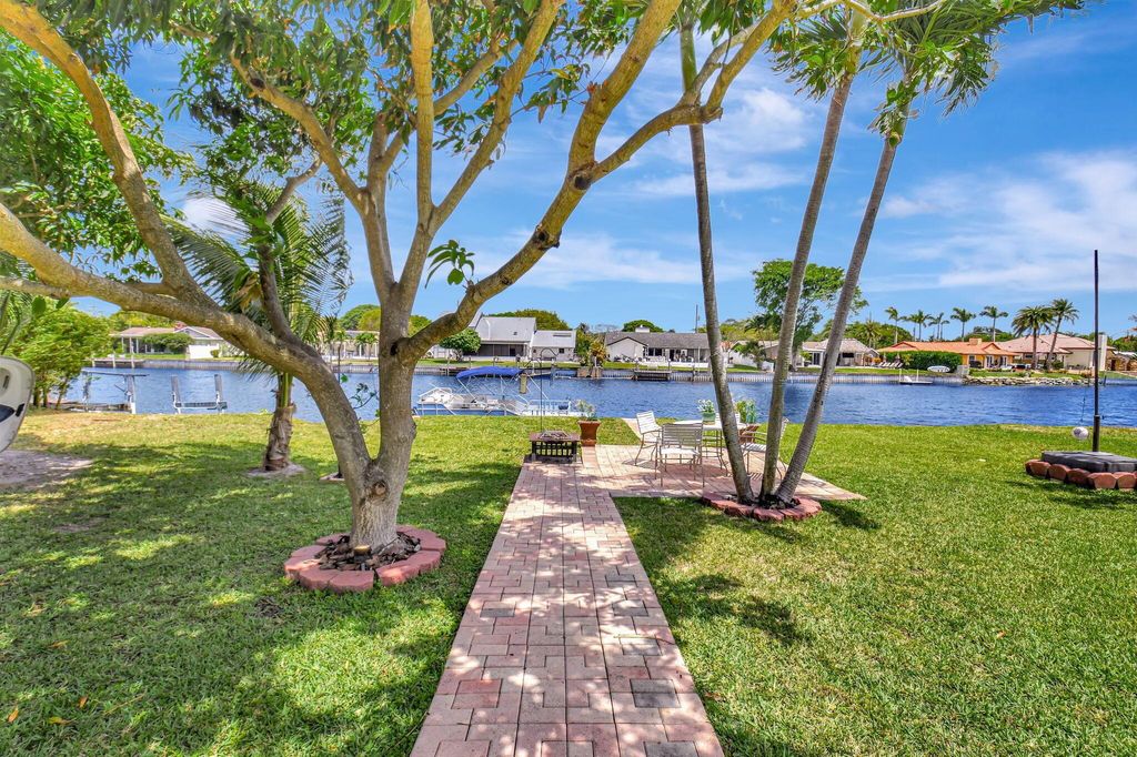 Photo of 147 Oregon Lane, Boca Raton, FL 33487 (MLS # R11087155)