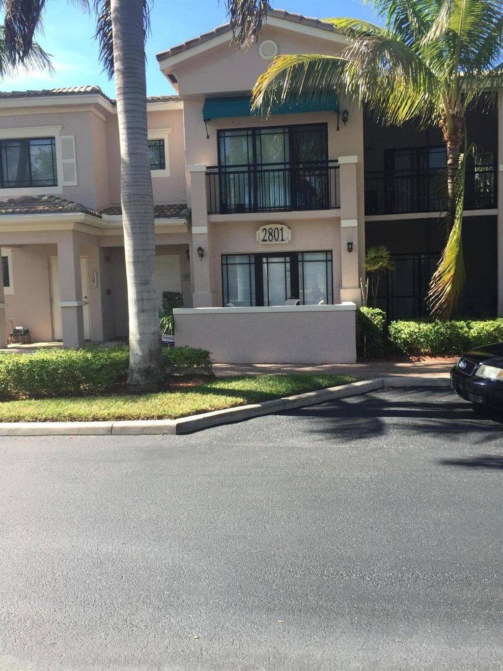 Photo of 2801 Sarento Pl #204, Palm Beach Gardens, FL 33410 (MLS # R10967594)