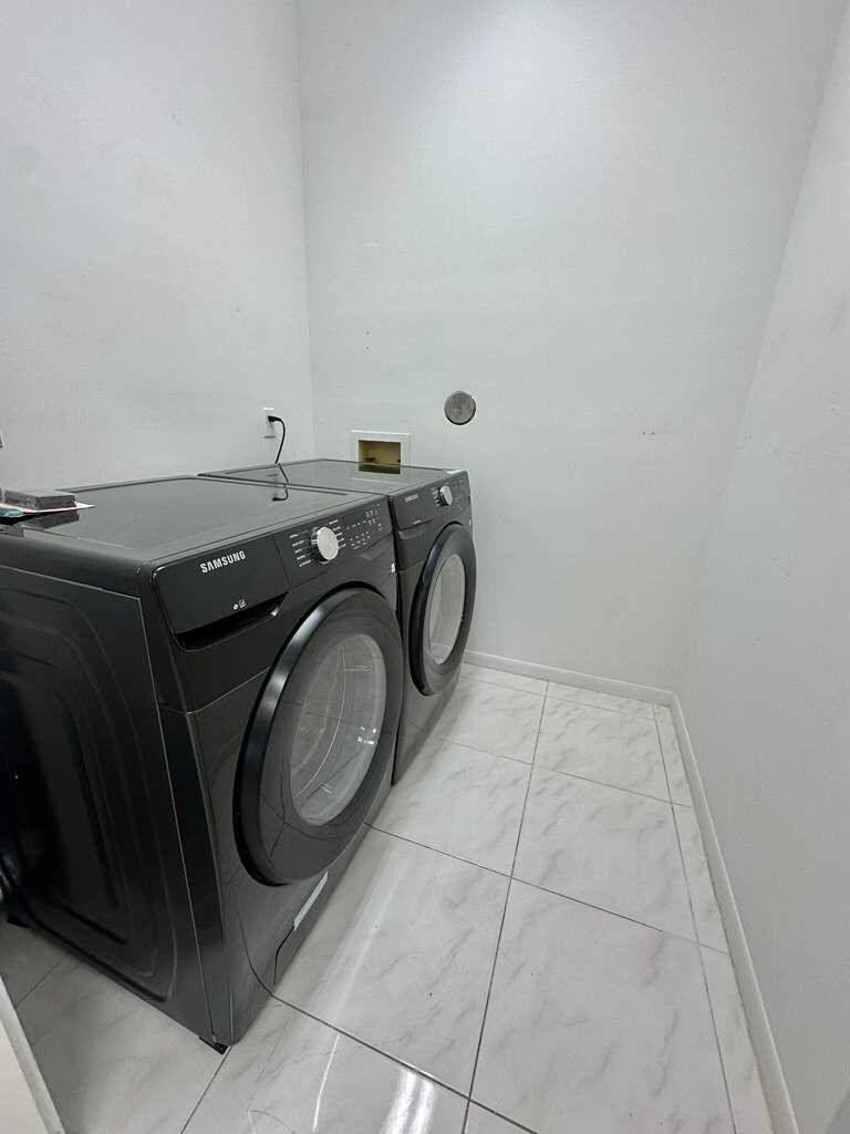 PINE RIDGE AT DELRAY BEACH - Residential