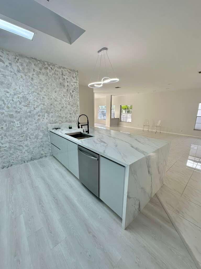 PINE RIDGE AT DELRAY BEACH - Residential