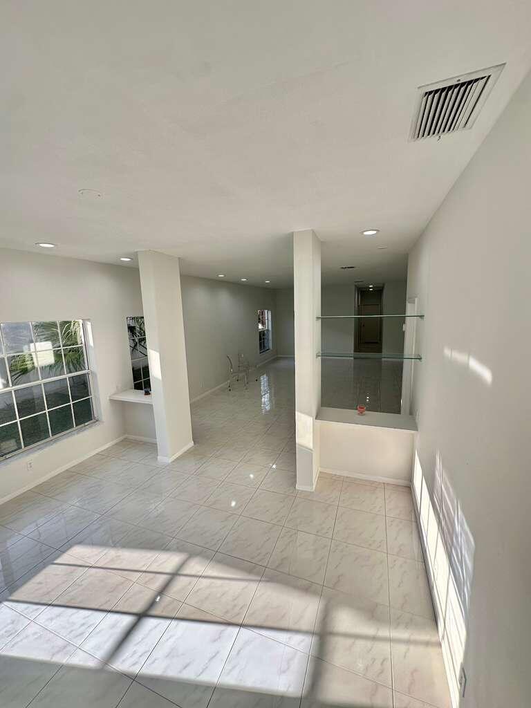 PINE RIDGE AT DELRAY BEACH - Residential