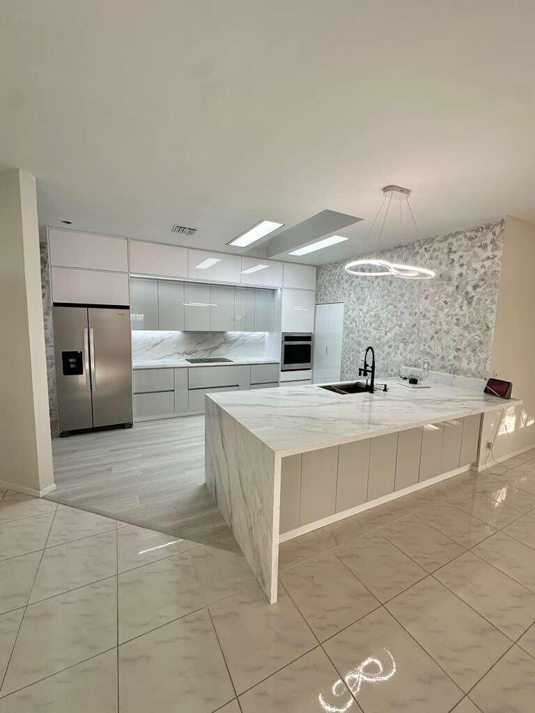 PINE RIDGE AT DELRAY BEACH - Residential