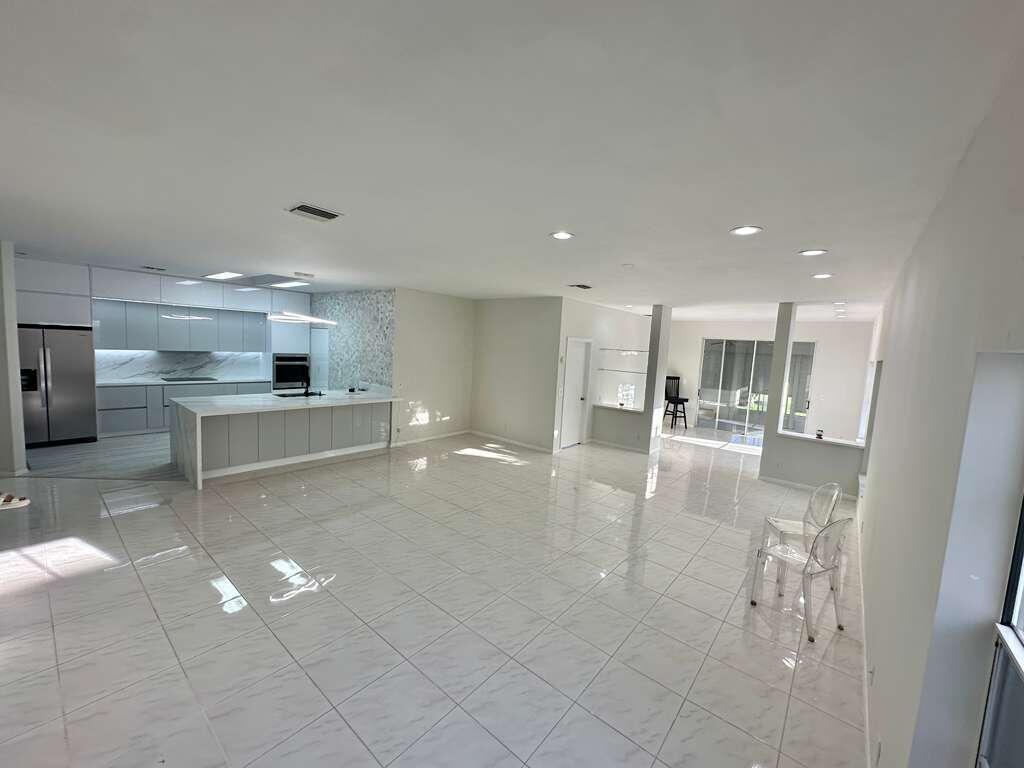 PINE RIDGE AT DELRAY BEACH - Residential