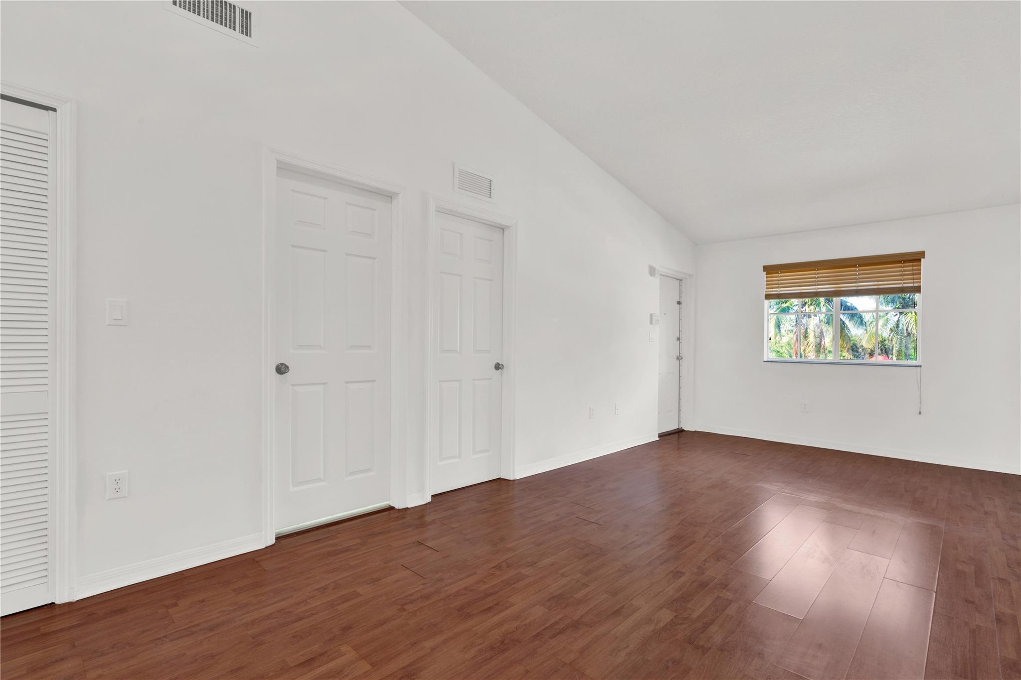 VENETIA GARDENS - Residential