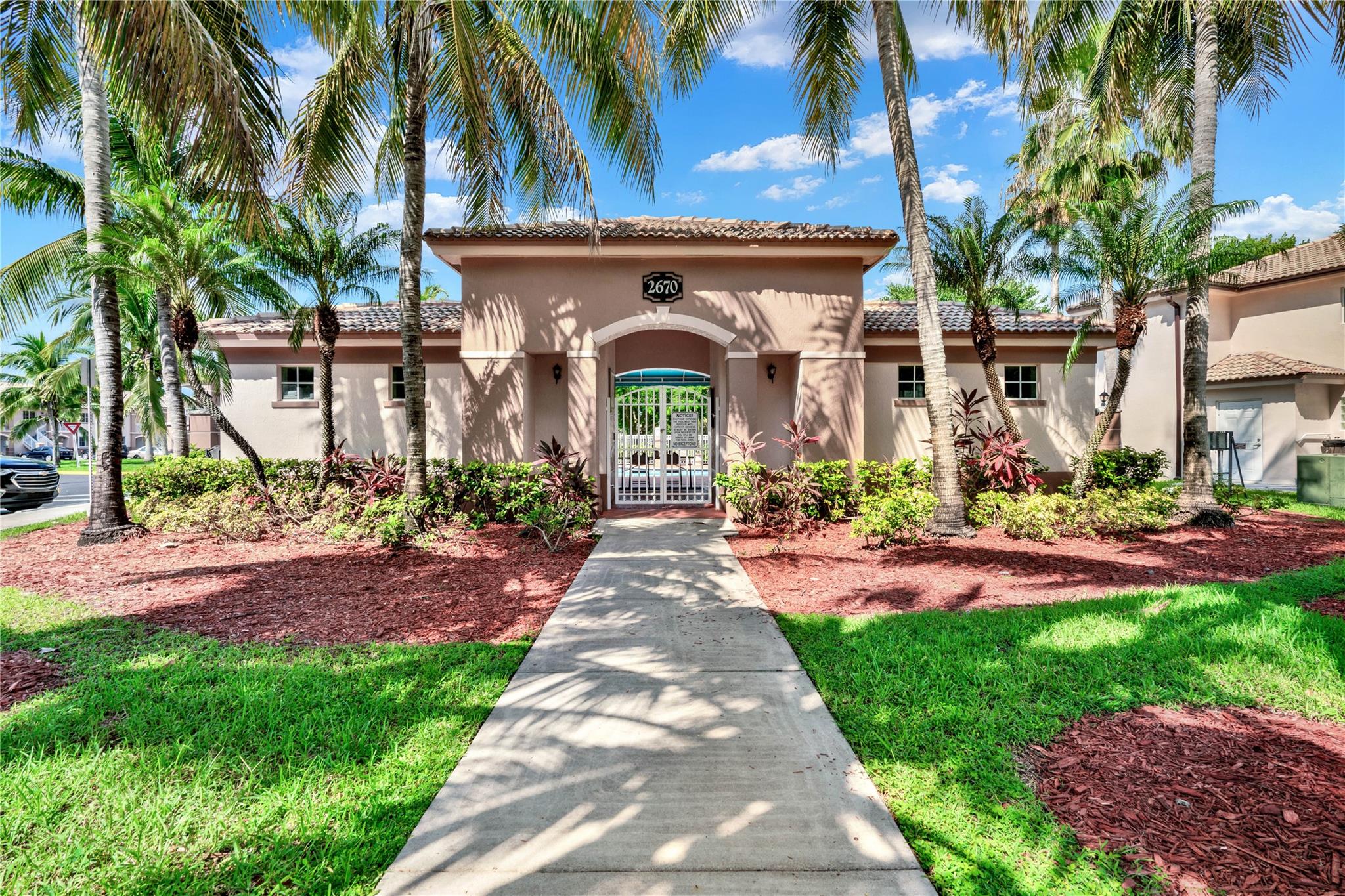 VENETIA GARDENS - Residential