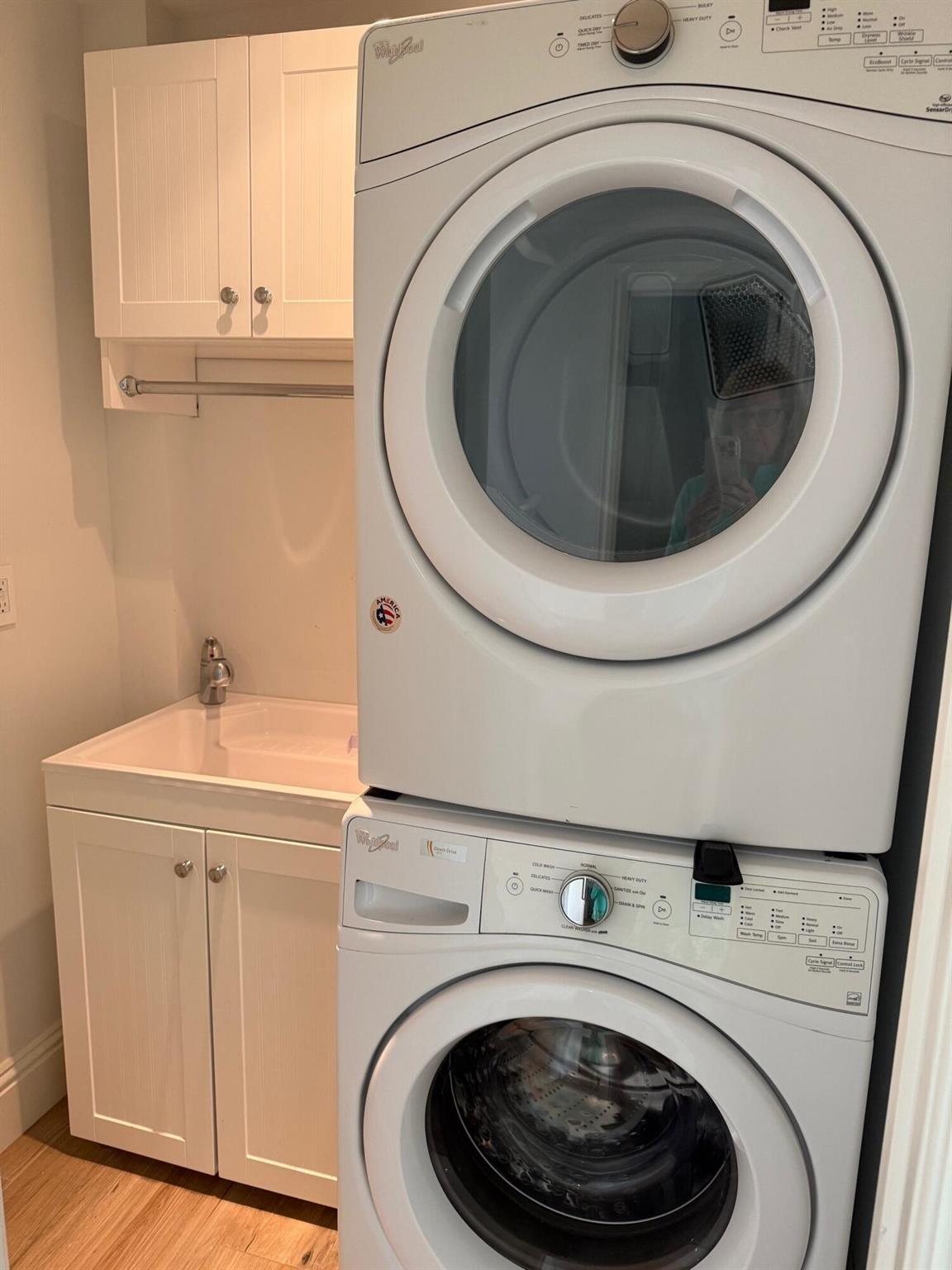 RIVERSIDE DRIVE PARK SEC - Residential Lease