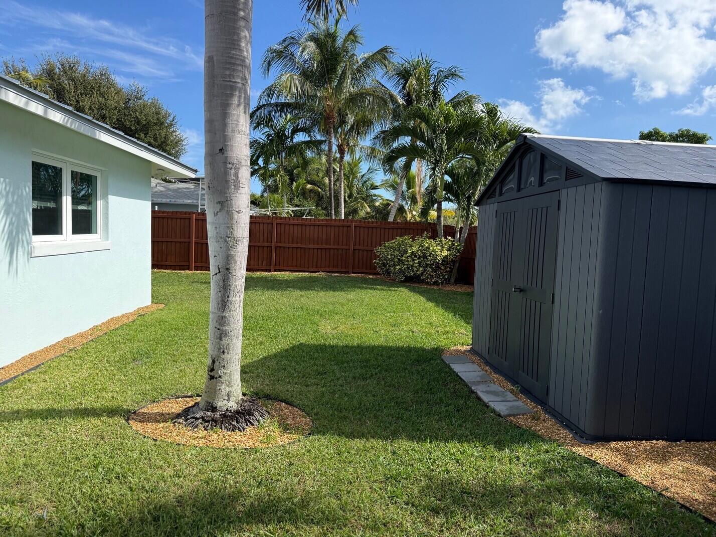 RIVERSIDE DRIVE PARK SEC - Residential Lease