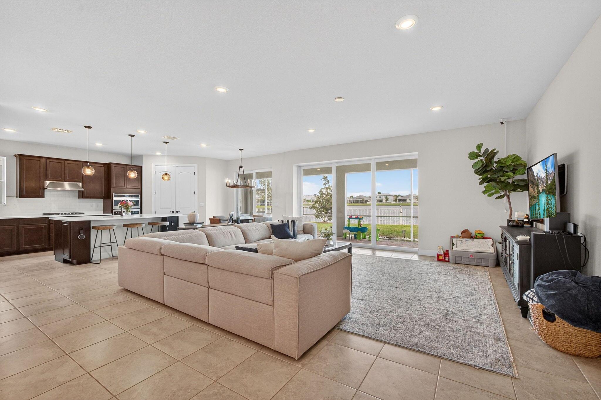 PULTE AT TRADITION PHASE - Residential