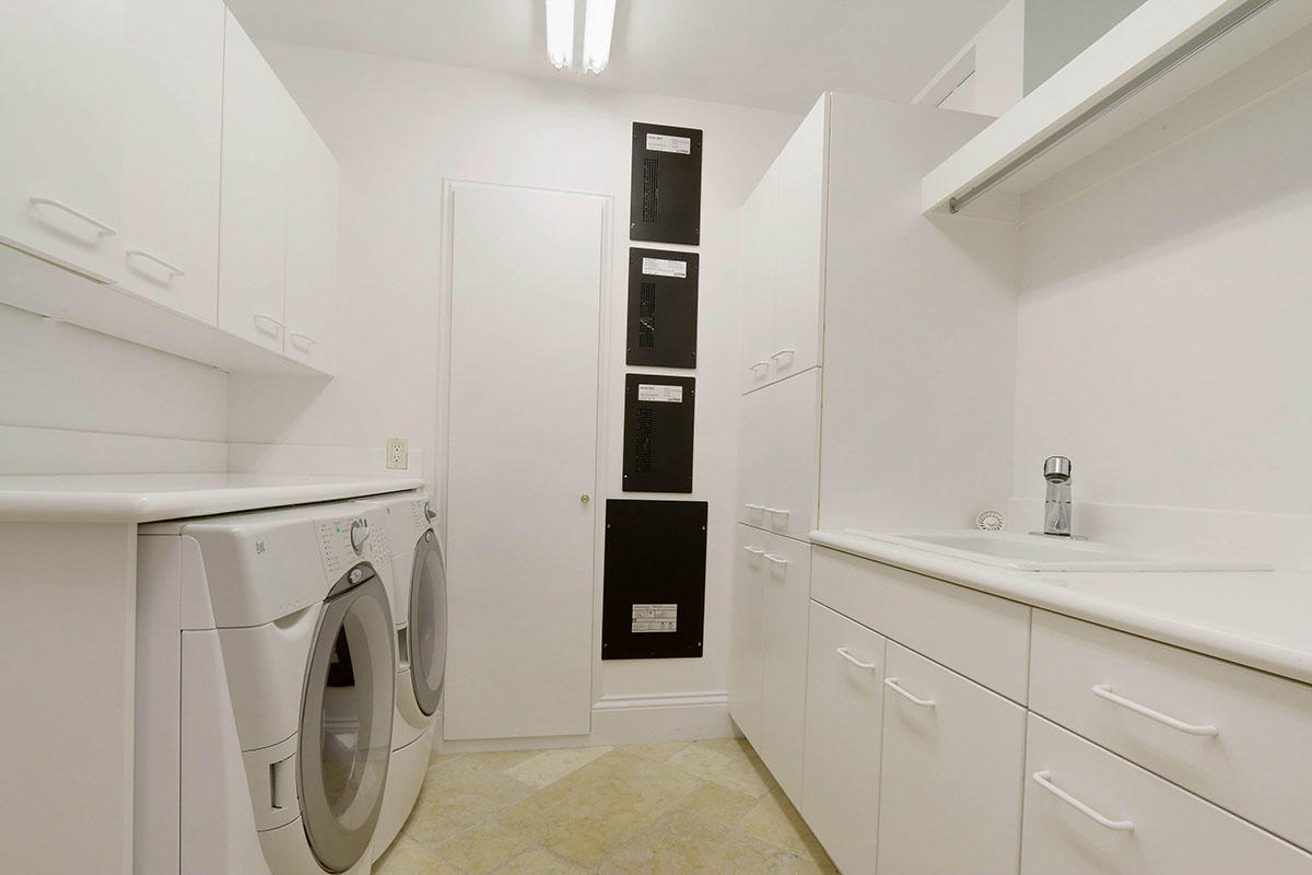 ONE WATERMARK PLACE OF TH - Residential