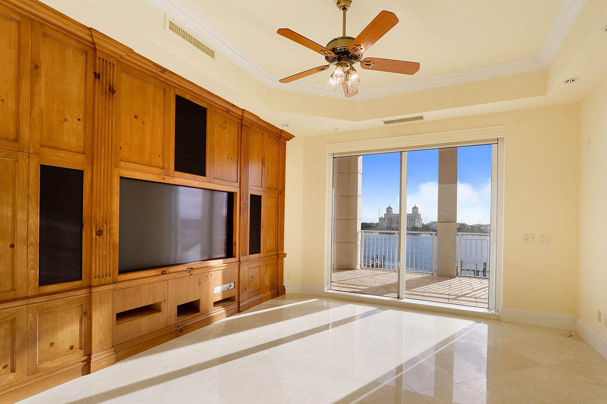 ONE WATERMARK PLACE OF TH - Residential