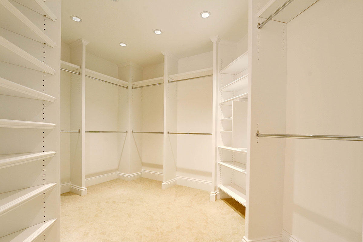 ONE WATERMARK PLACE OF TH - Residential