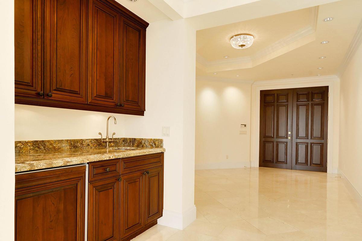 ONE WATERMARK PLACE OF TH - Residential