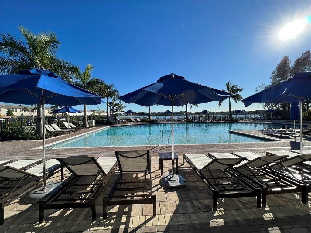 VIA VENTURA - Residential Lease