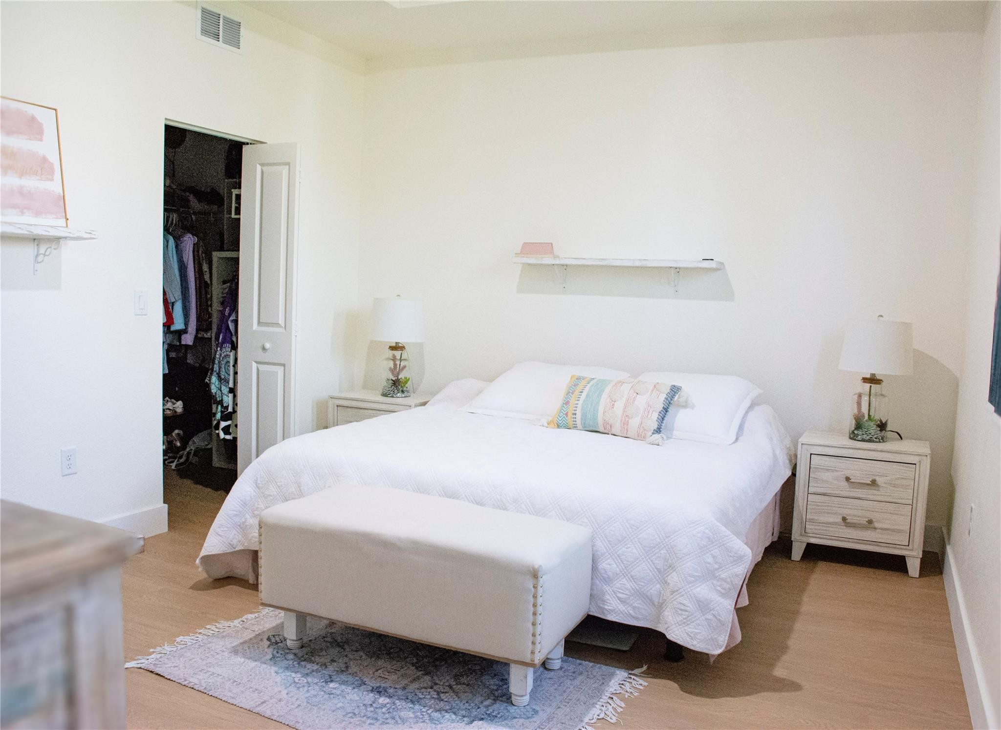 VIA VENTURA - Residential Lease