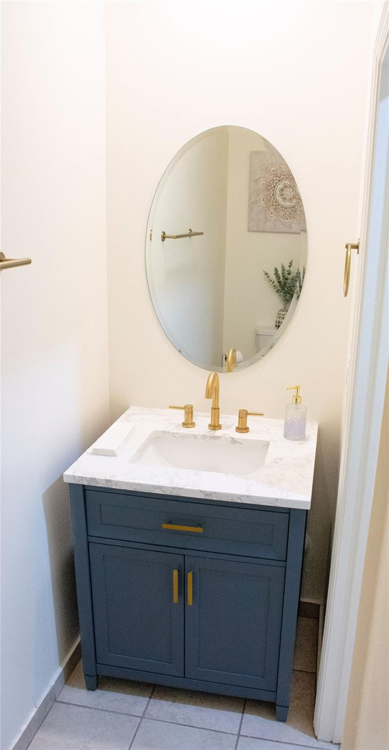 VIA VENTURA - Residential Lease