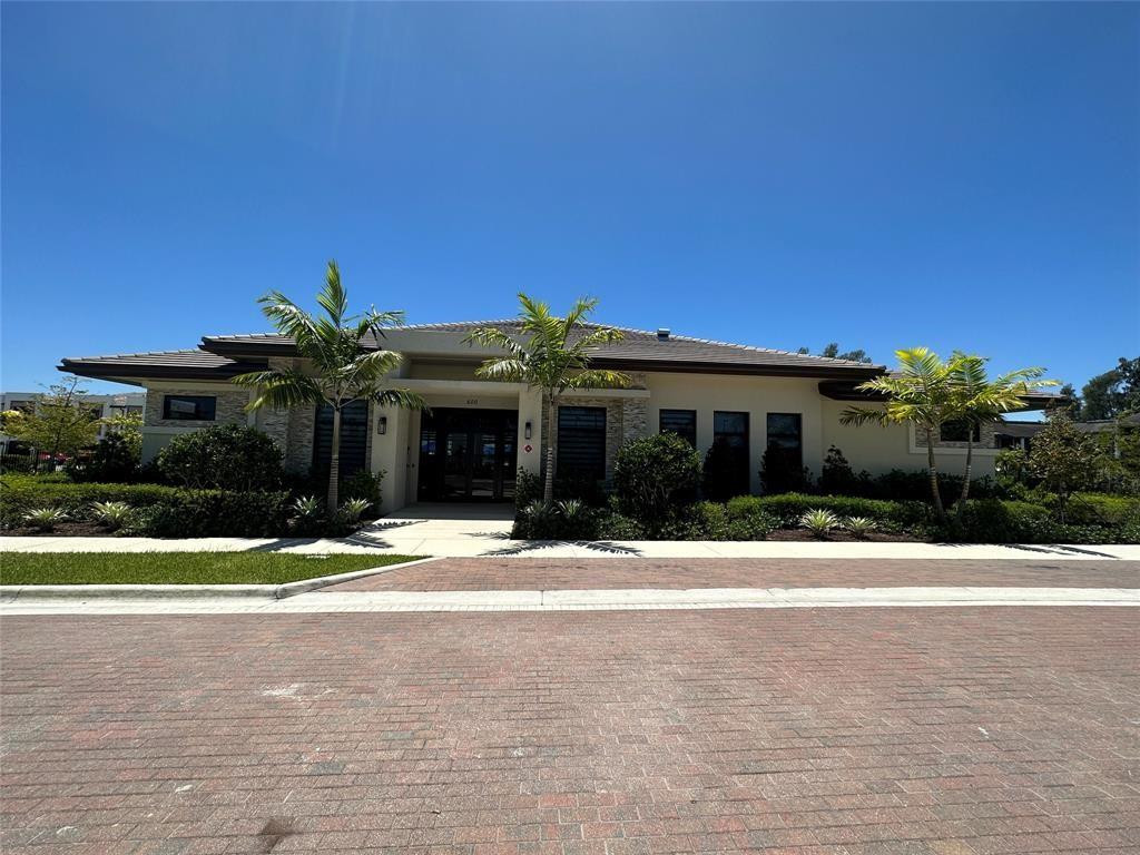 VIA VENTURA - Residential Lease