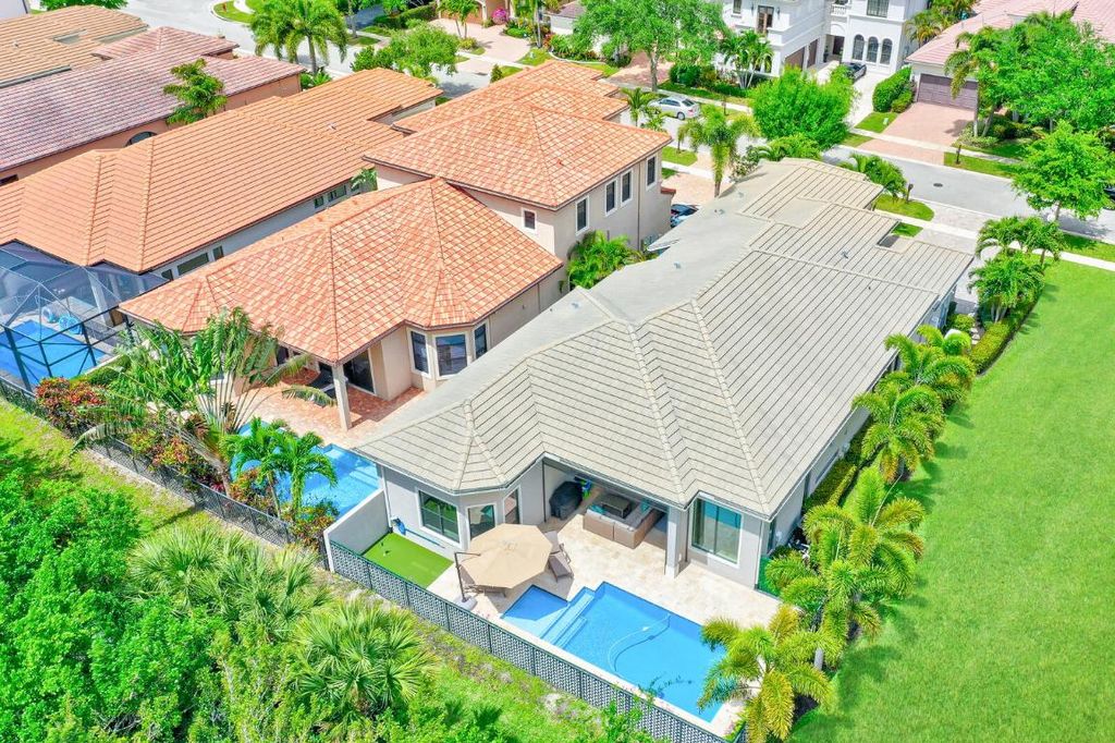 Photo of 17970 Lake Azure Way, Boca Raton, FL 33496 (MLS # R10981538)