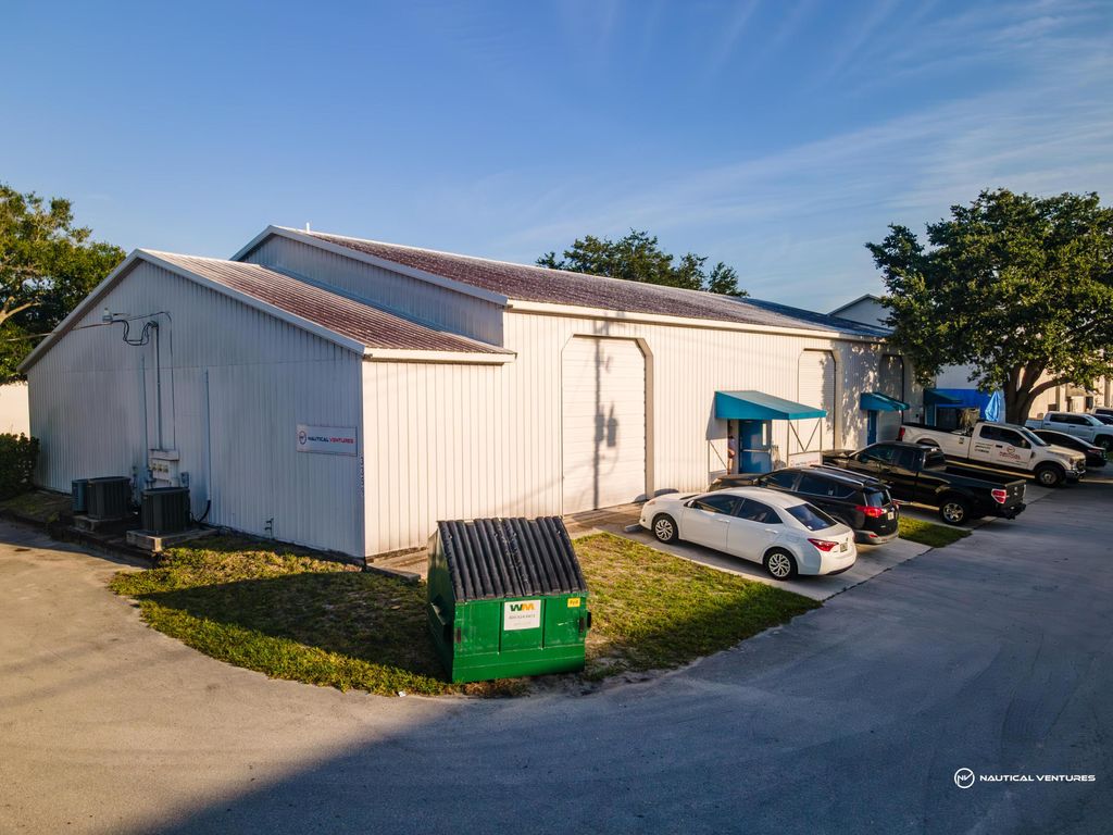 Photo of 3359 SW 42nd Avenue, Palm City, FL (MLS # B26024363)